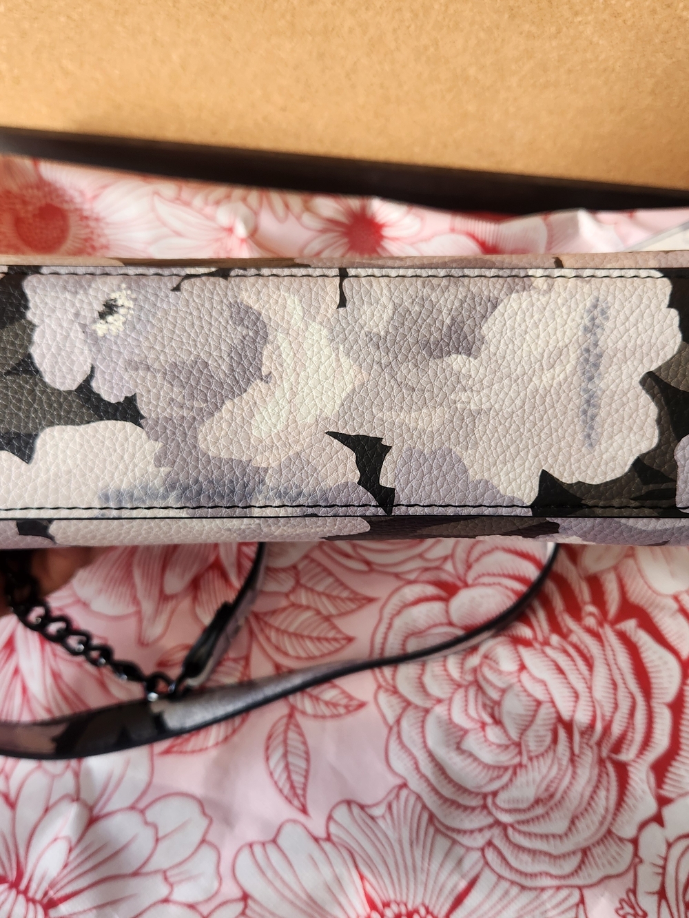Steve Madden Lilac Black White Floral Faux Leather Crossbody With Wallet - Picture 4 of 9